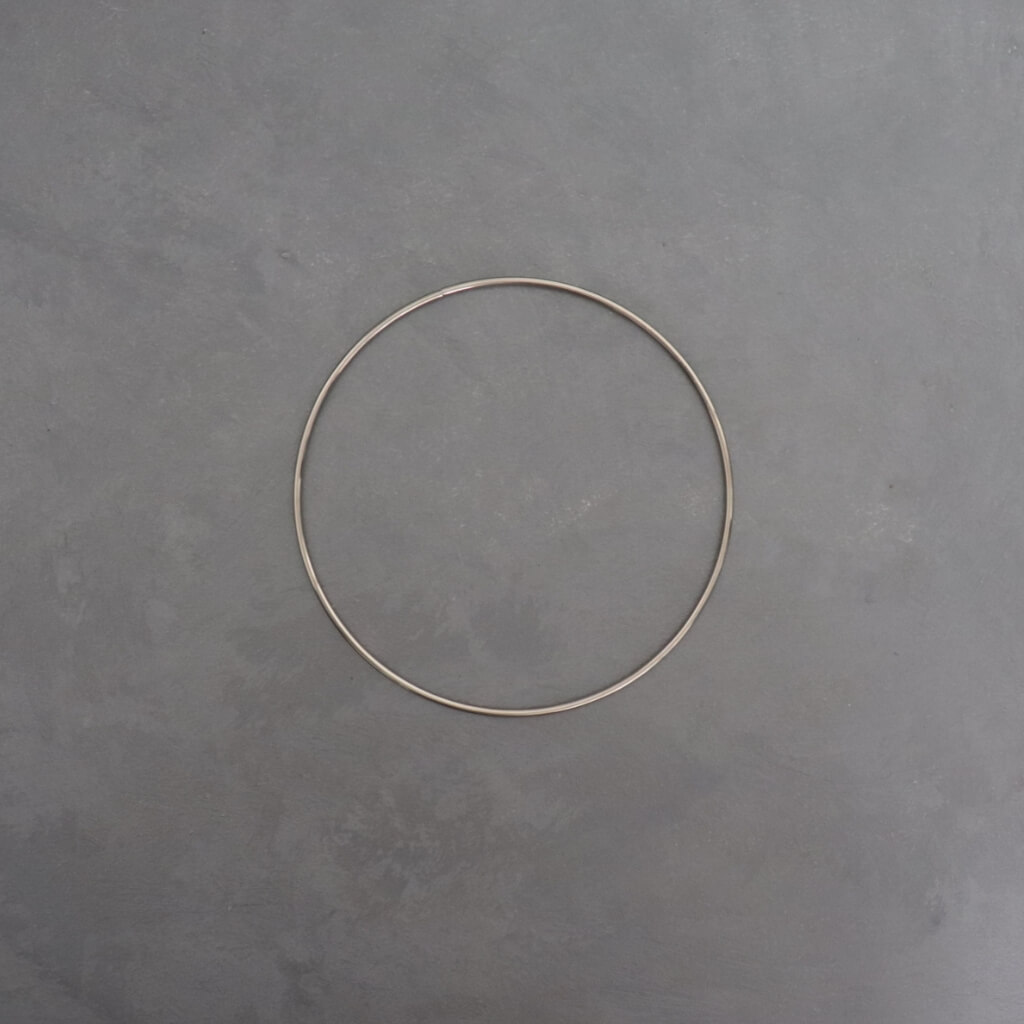 Kovový dekorační kruh – nikl, 15 cm, vhodný pro věnce a macramé